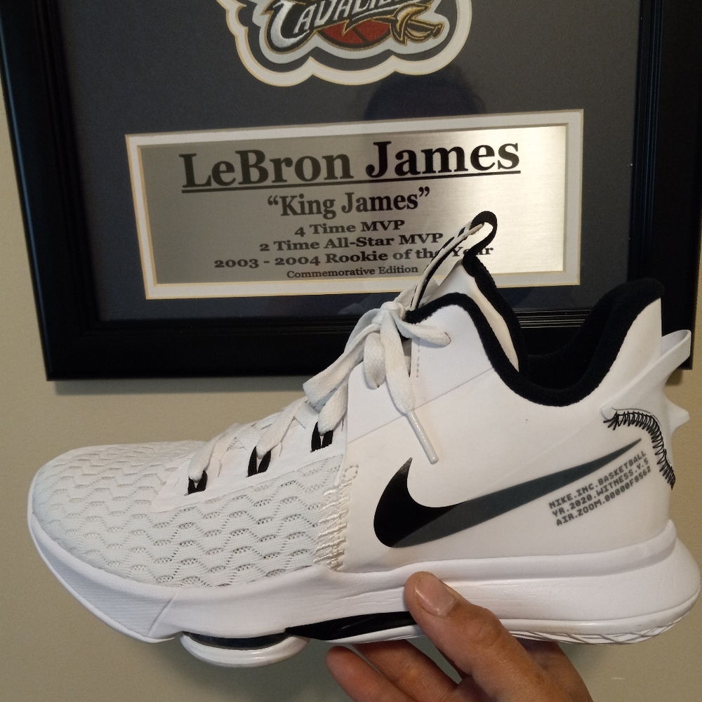 Brand new Lebron Witness 5